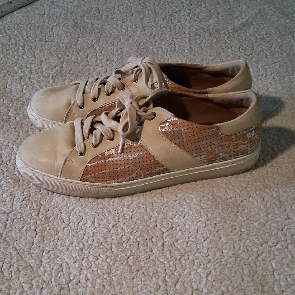 Trask Women's Cream & Silver Metallic Lace-Up Sneakers 9.5